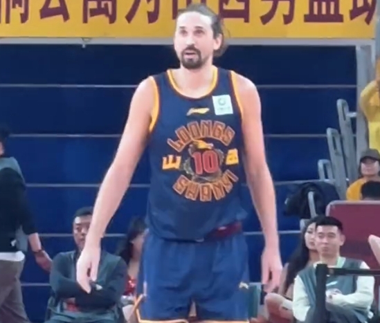 付政浩：施韋德絕對是目前CBA最佳外援 北京隊埃文斯不配叫外援